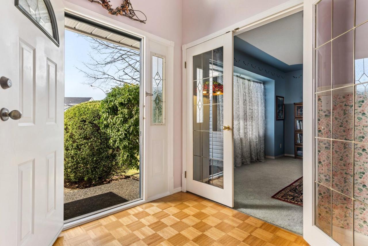 B&B In Fraser Valley 애버츠퍼드 외부 사진