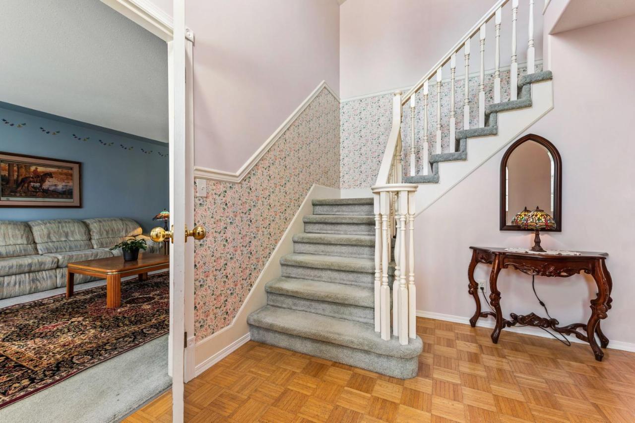 B&B In Fraser Valley 애버츠퍼드 외부 사진